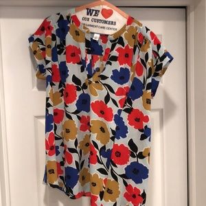 Motherhood maternity nursing top.